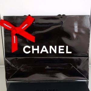 CHANEL GIFT BAG